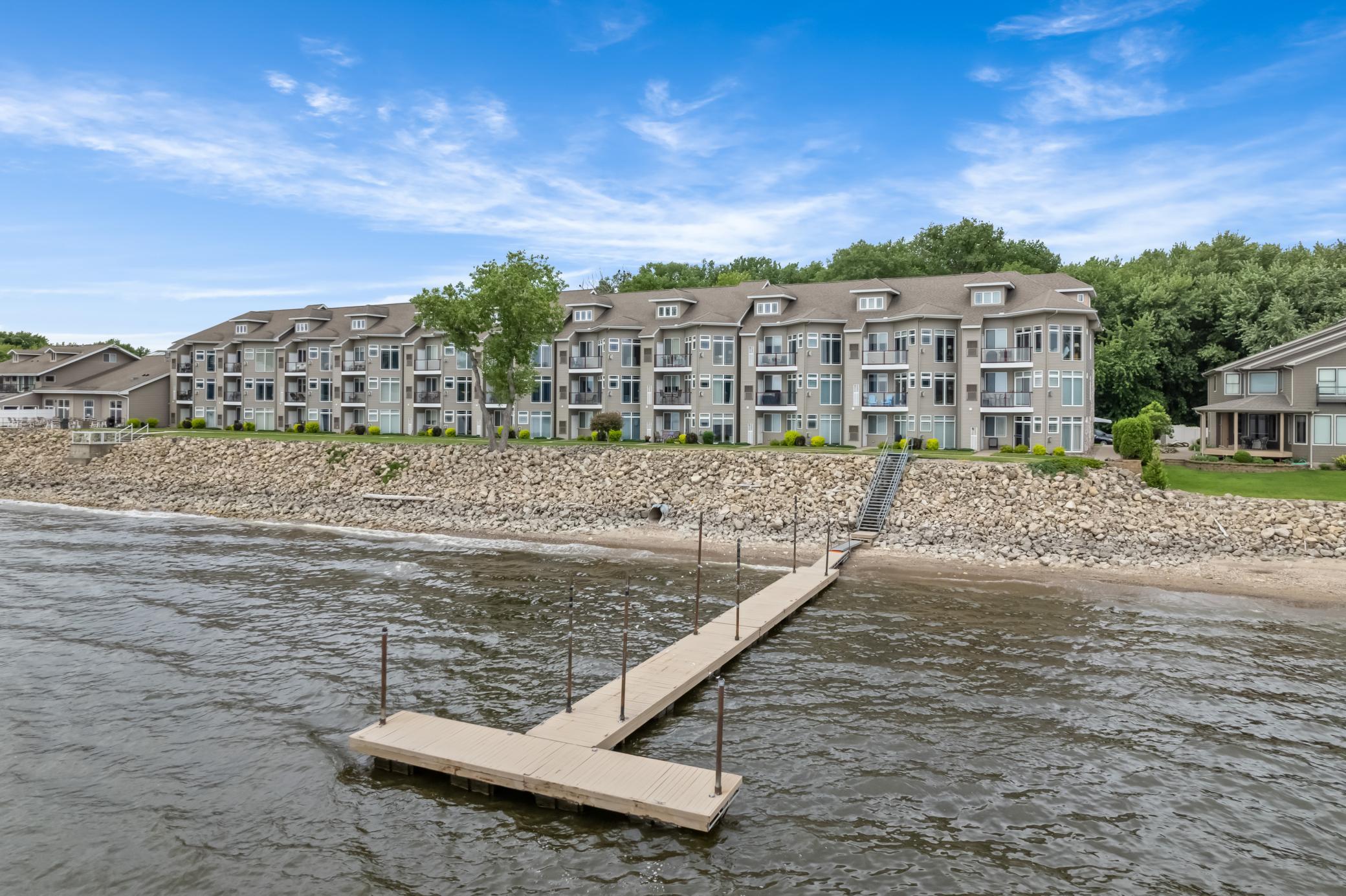 100 Central Point Rd (1).jpg