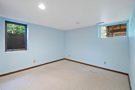 LL Bedroom 3