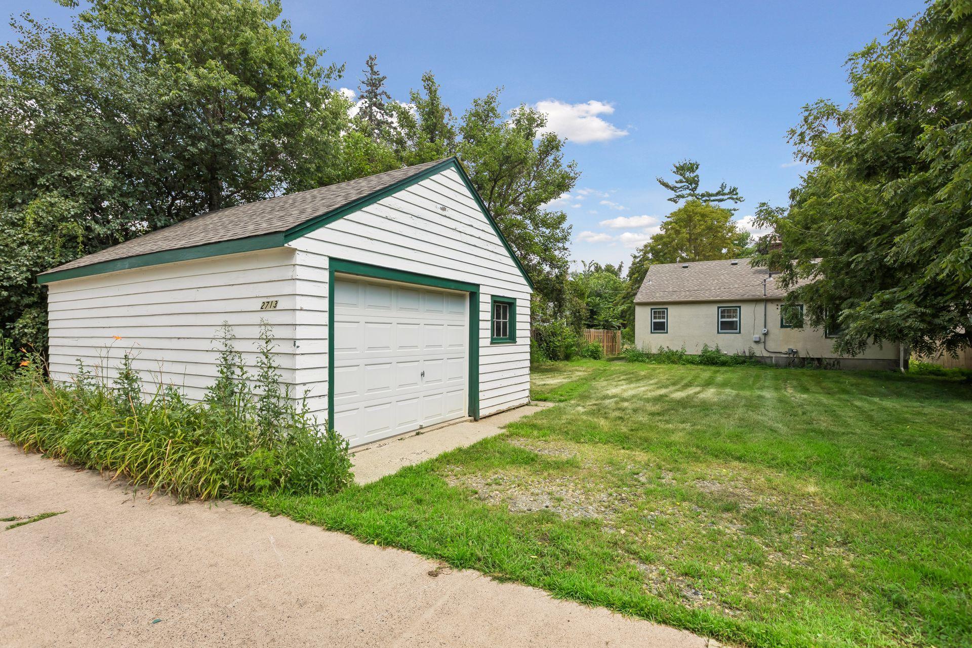 1 PLUS garage