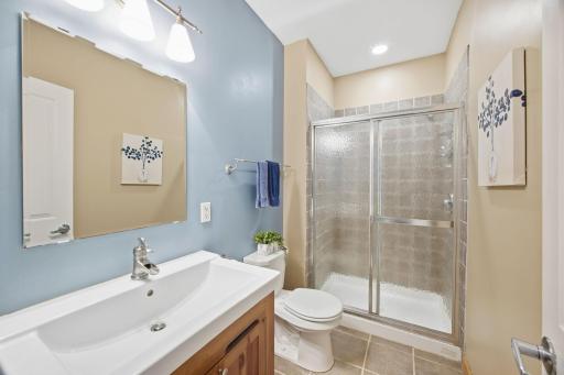 700 Mcfaddens Trail, Eagan, MN 55123