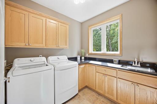 700 Mcfaddens Trail, Eagan, MN 55123