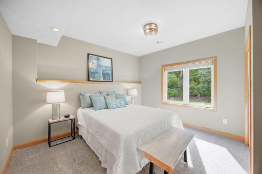 700 Mcfaddens Trail, Eagan, MN 55123