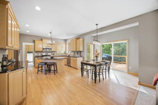 700 Mcfaddens Trail, Eagan, MN 55123