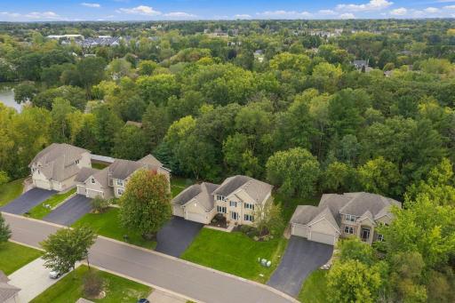 700 Mcfaddens Trail, Eagan, MN 55123