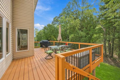 700 Mcfaddens Trail, Eagan, MN 55123