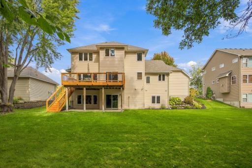 700 Mcfaddens Trail, Eagan, MN 55123