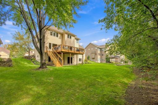 700 Mcfaddens Trail, Eagan, MN 55123