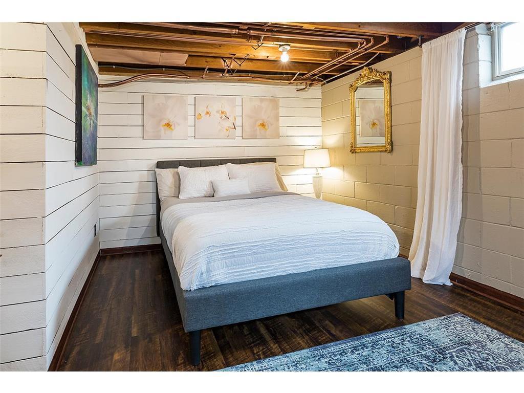 Bonus Room / No egress window