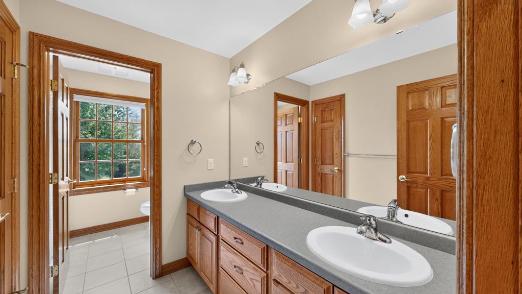 Full bath upper