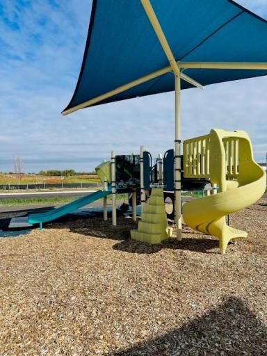 Brand new city park within walking distance