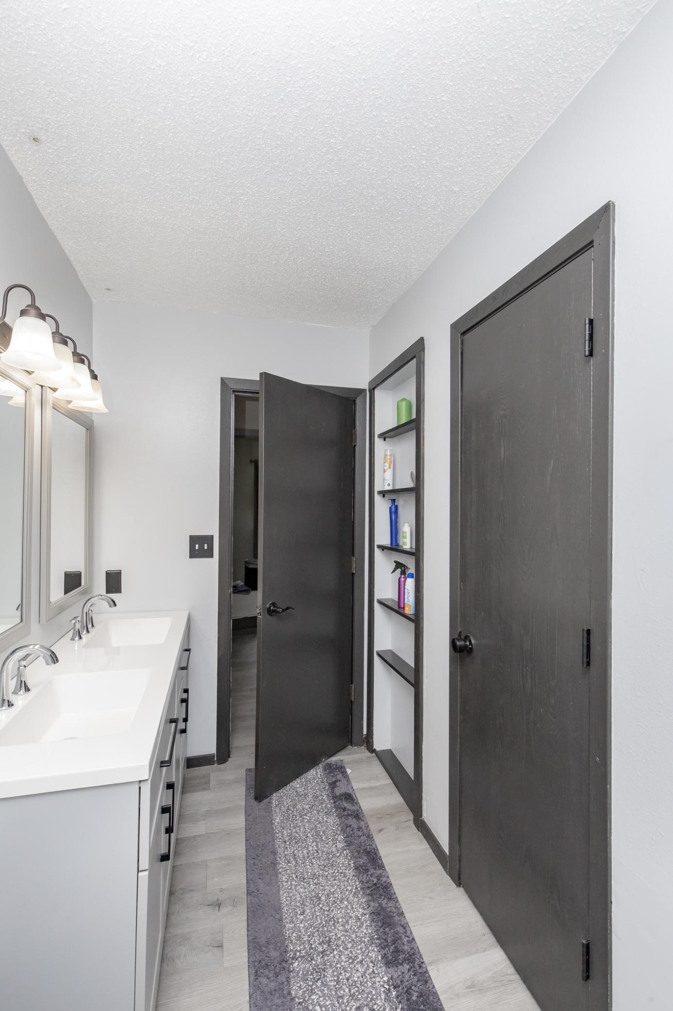 Bathroom 1 - 3/4