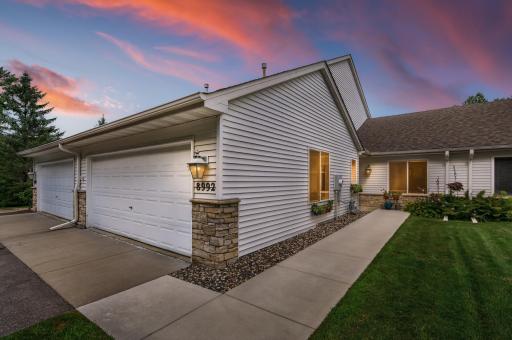 Lovely and well cared for home near trails, pickleball courts, picnic area and tot park.