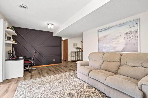 5811 191st Street W, Farmington, MN 55024