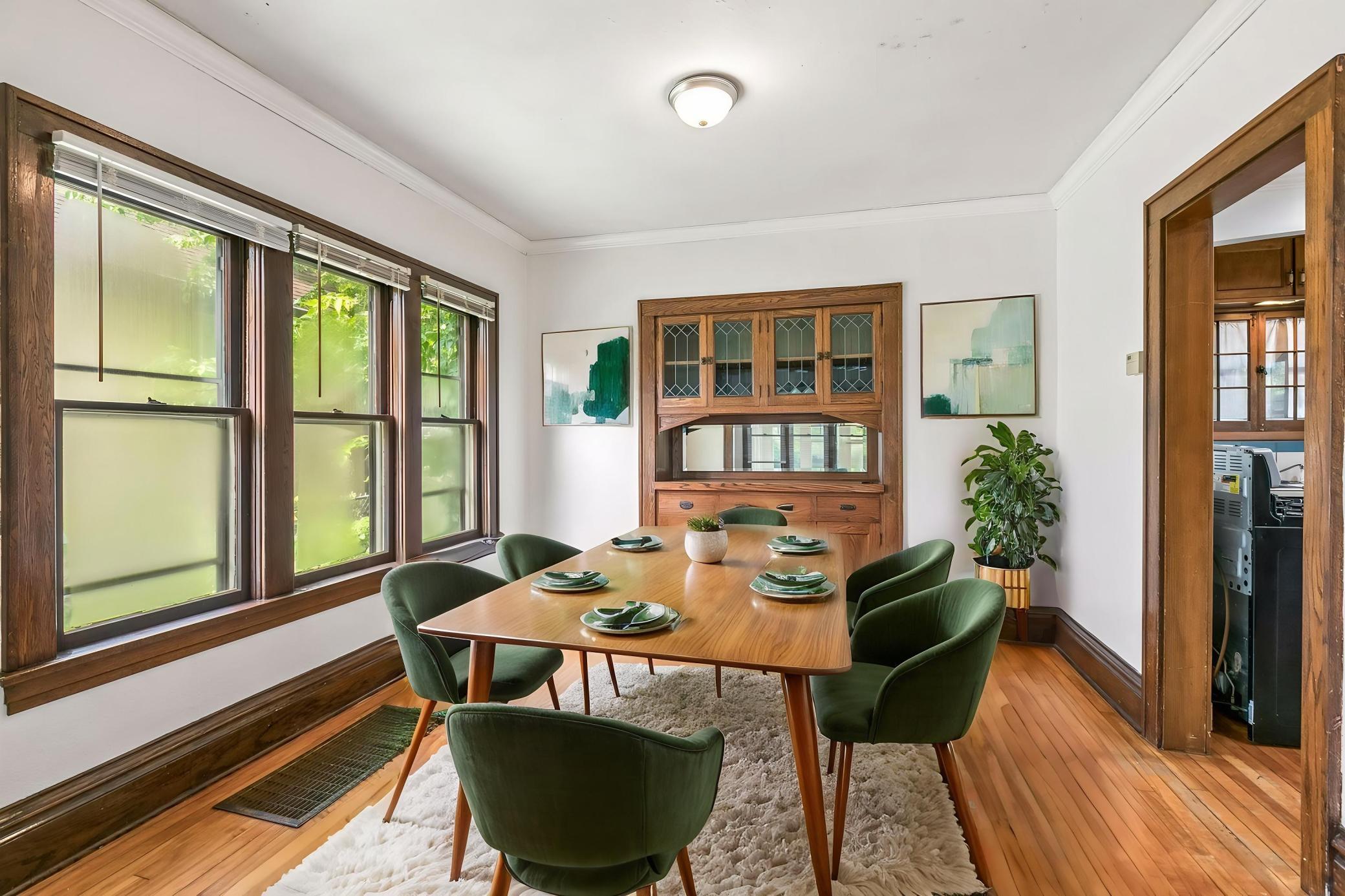 Dining Room (Virtually Staged)