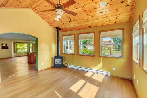 Sunroom1_3-g.jpg