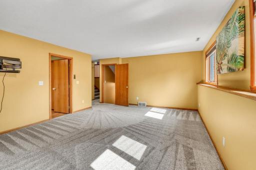 Lower Level Familyroom1_1-g.jpg