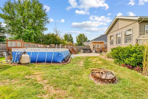 Backyard1_4-g.jpg