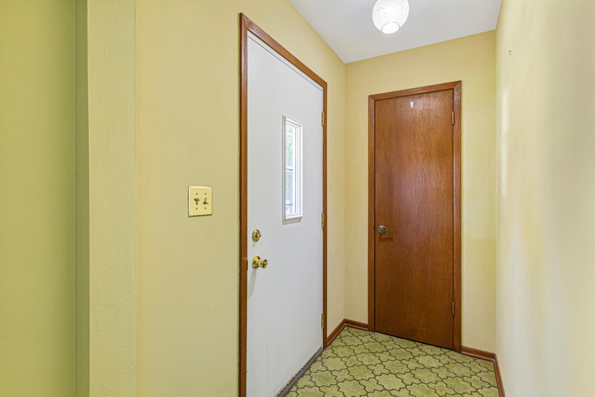 entry_foyer