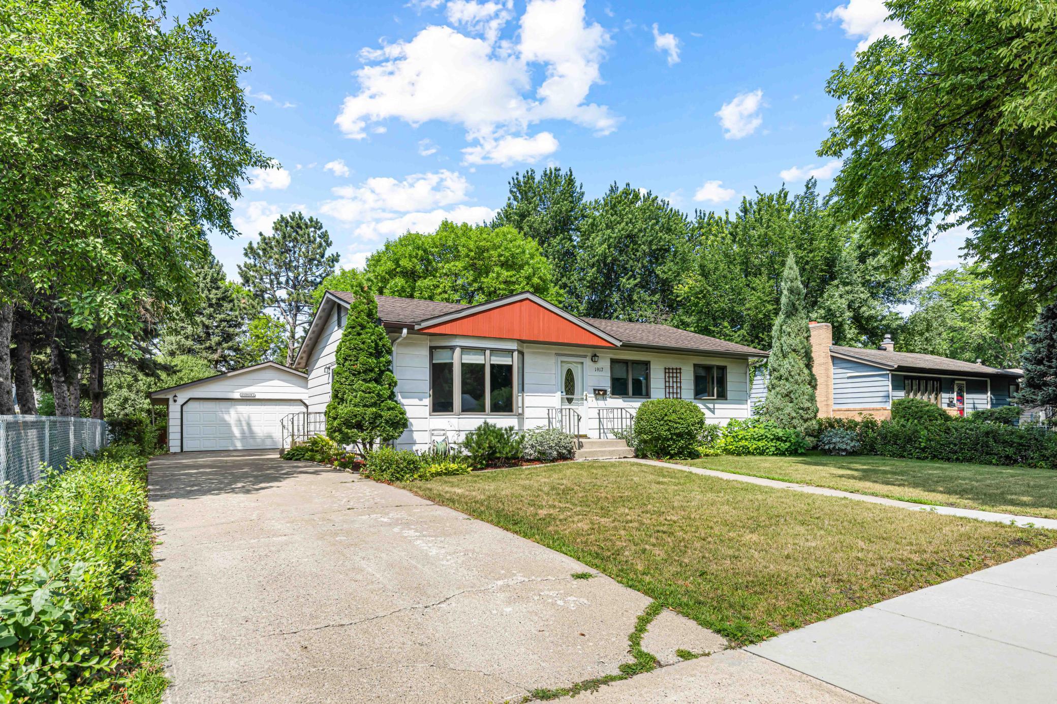 1917 15th St S Fargo-12.jpg