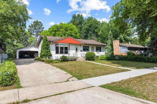 1917 15th St S Fargo-2.jpg