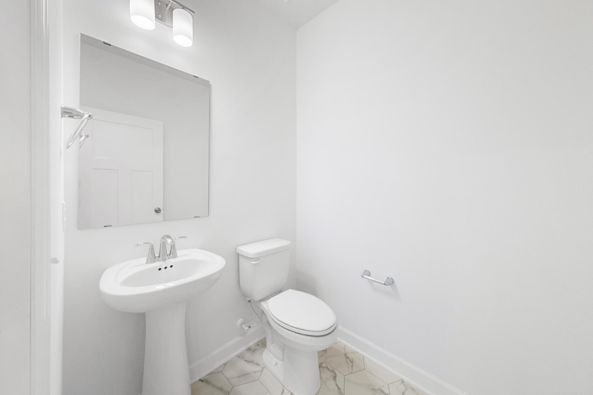 (Photo of an inventory home, actual homes finishes will vary)