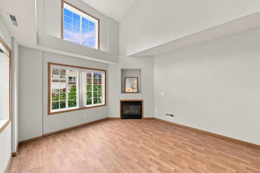 556 Willoughby Way W, Minnetonka, MN 55305