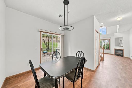 556 Willoughby Way W, Minnetonka, MN 55305