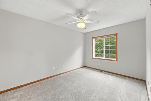556 Willoughby Way W, Minnetonka, MN 55305