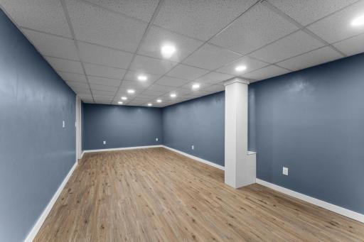 Home gym, craft room, music space, quiet office, and more!