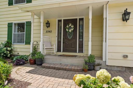 Add in the welcoming front patio, and you'll always have the perfect place to enjoy your morning coffee or entertain.