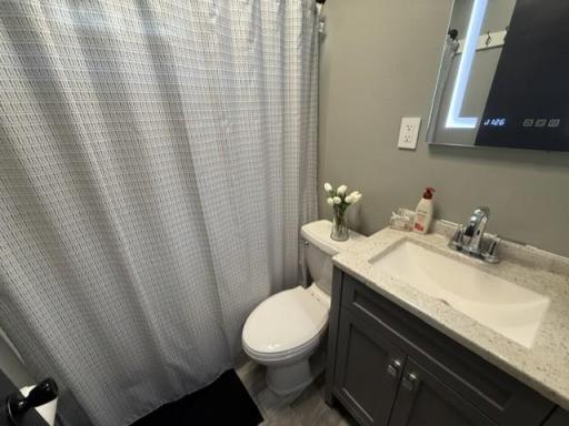 Main floor full bath