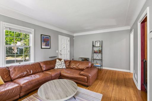 4140 Zenith Avenue N, Robbinsdale, MN 55422