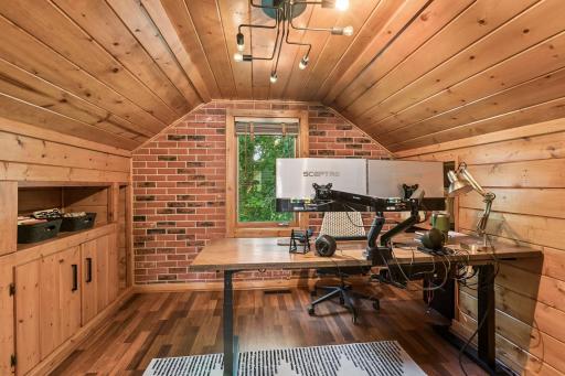 4140 Zenith Avenue N, Robbinsdale, MN 55422