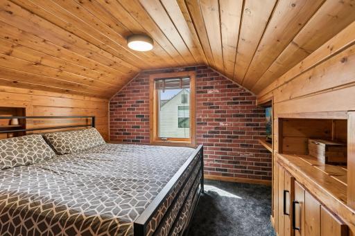 4140 Zenith Avenue N, Robbinsdale, MN 55422