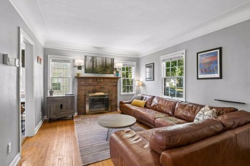 4140 Zenith Avenue N, Robbinsdale, MN 55422