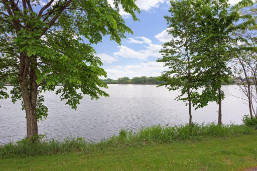 4140 Zenith Avenue N, Robbinsdale, MN 55422