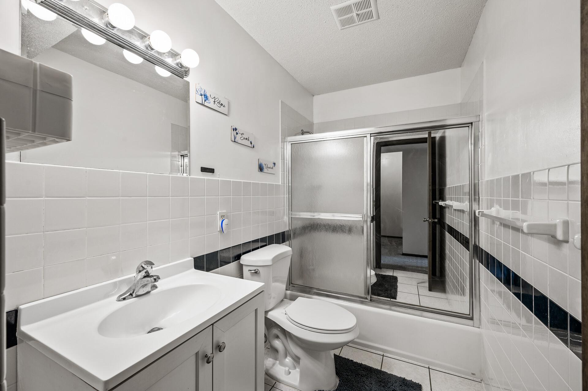 Full Bathroom