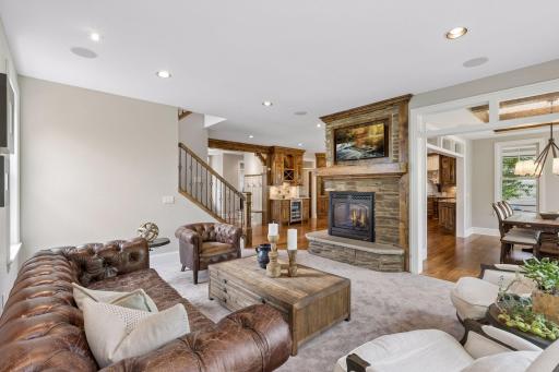 10906 Bentwater Lane, Woodbury, MN 55129
