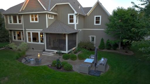 10906 Bentwater Lane, Woodbury, MN 55129