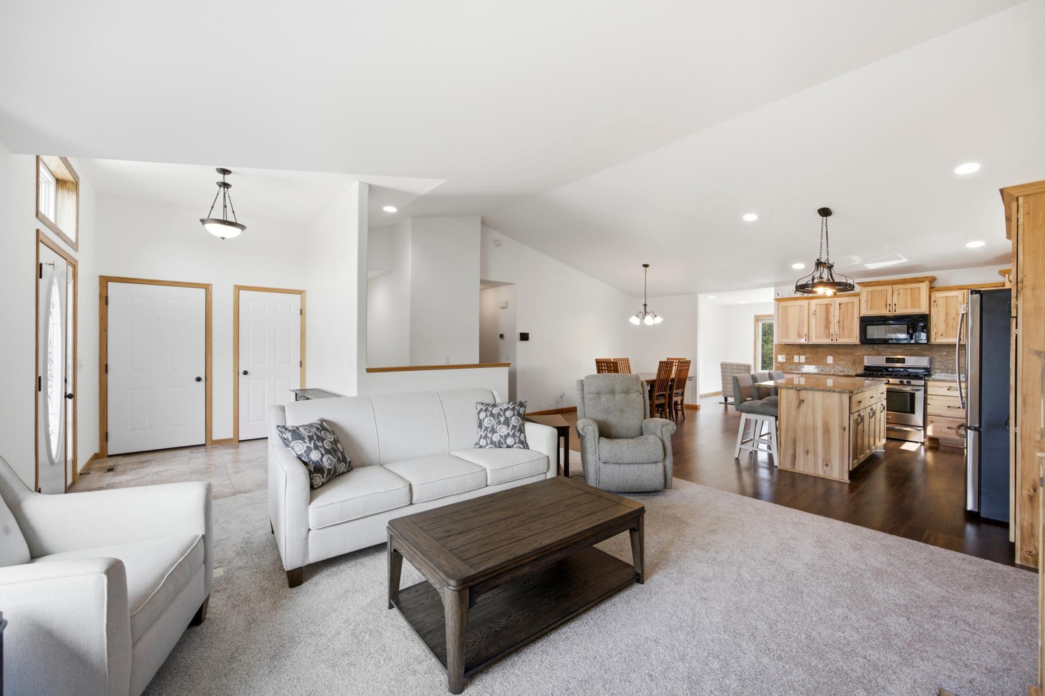 Open Concept Vaulted Ceilings