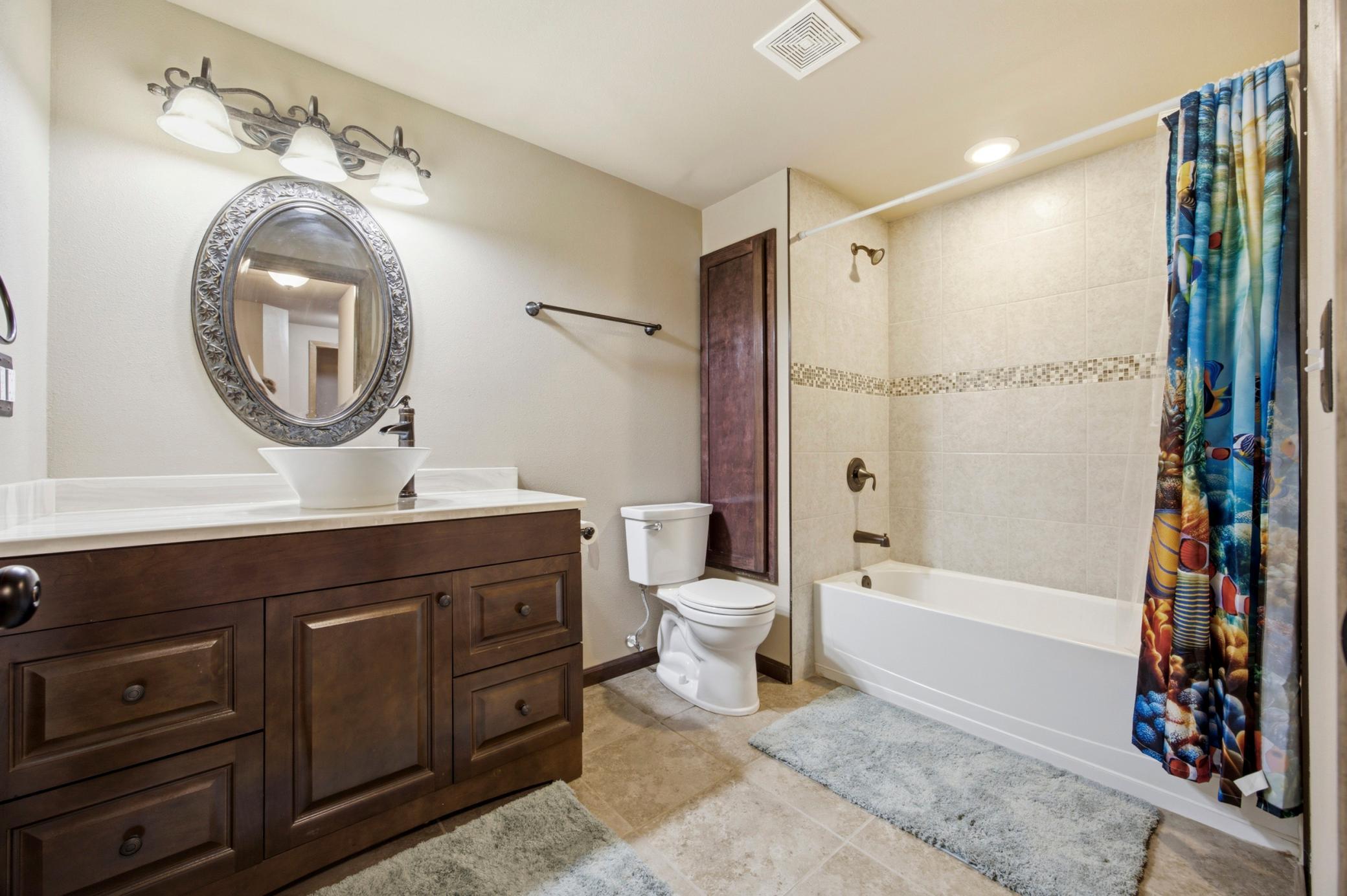 Lower Level Full Bath w/ Tile Surround