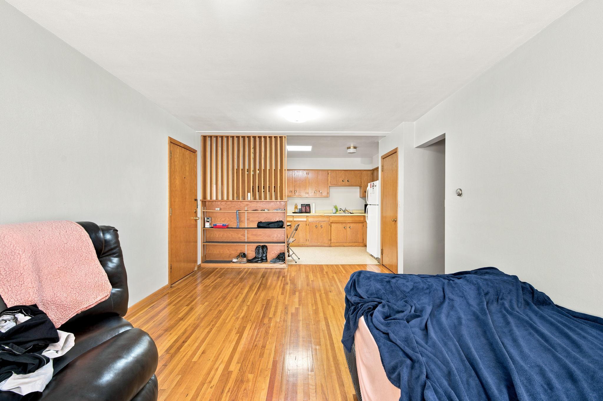 Photo 33