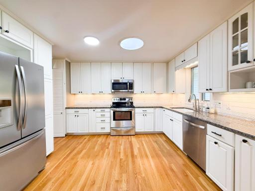 2211 Lenwood Drive SW, Rochester, MN 55902