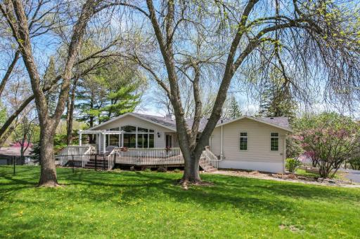 2211 Lenwood Drive SW, Rochester, MN 55902