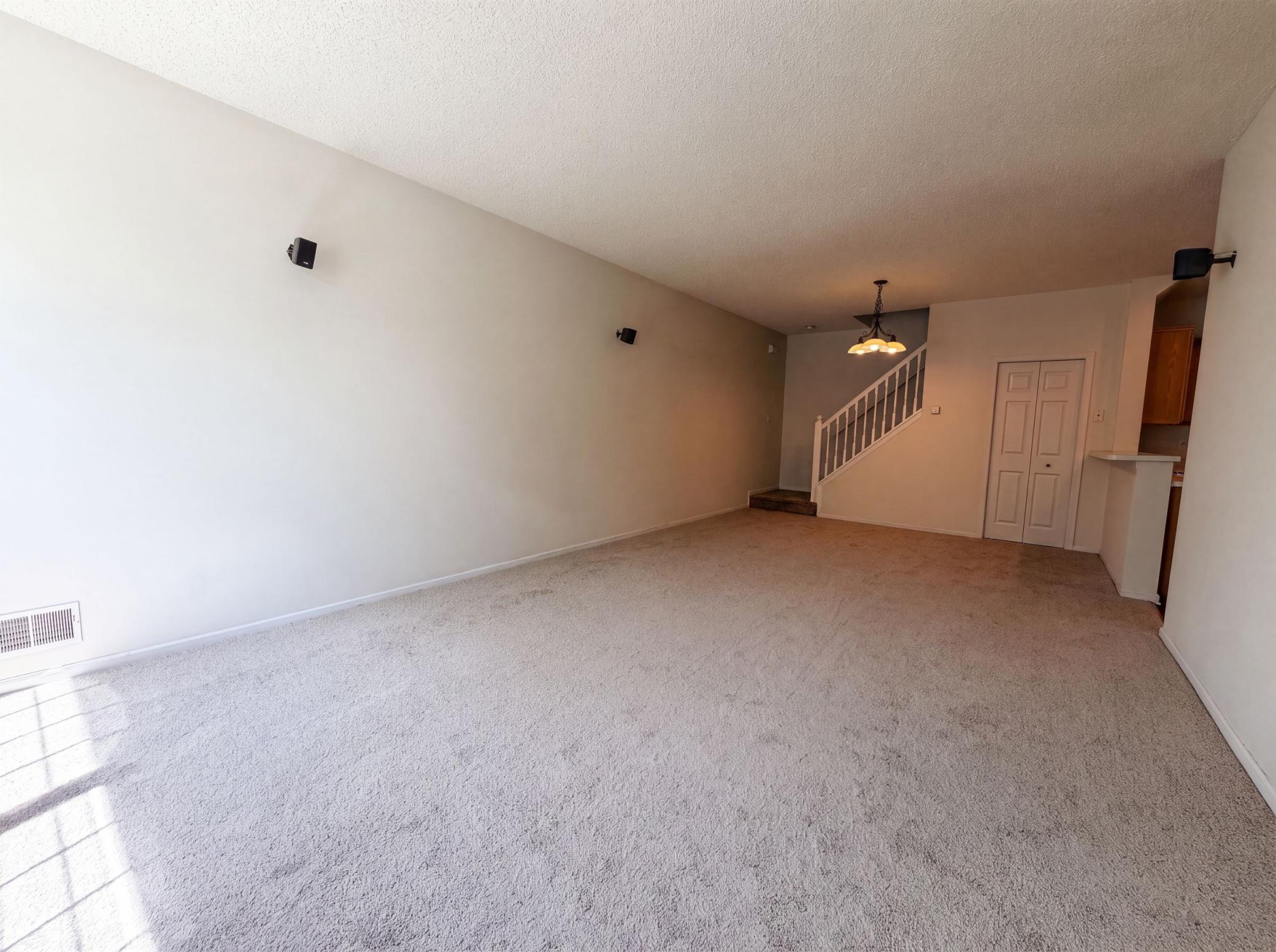 listing_4.jpg