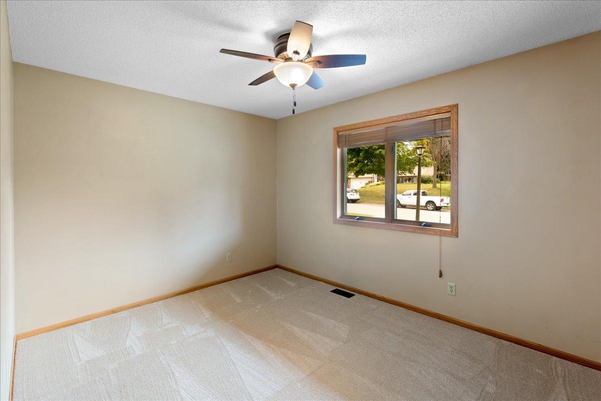 Upper bedroom #2