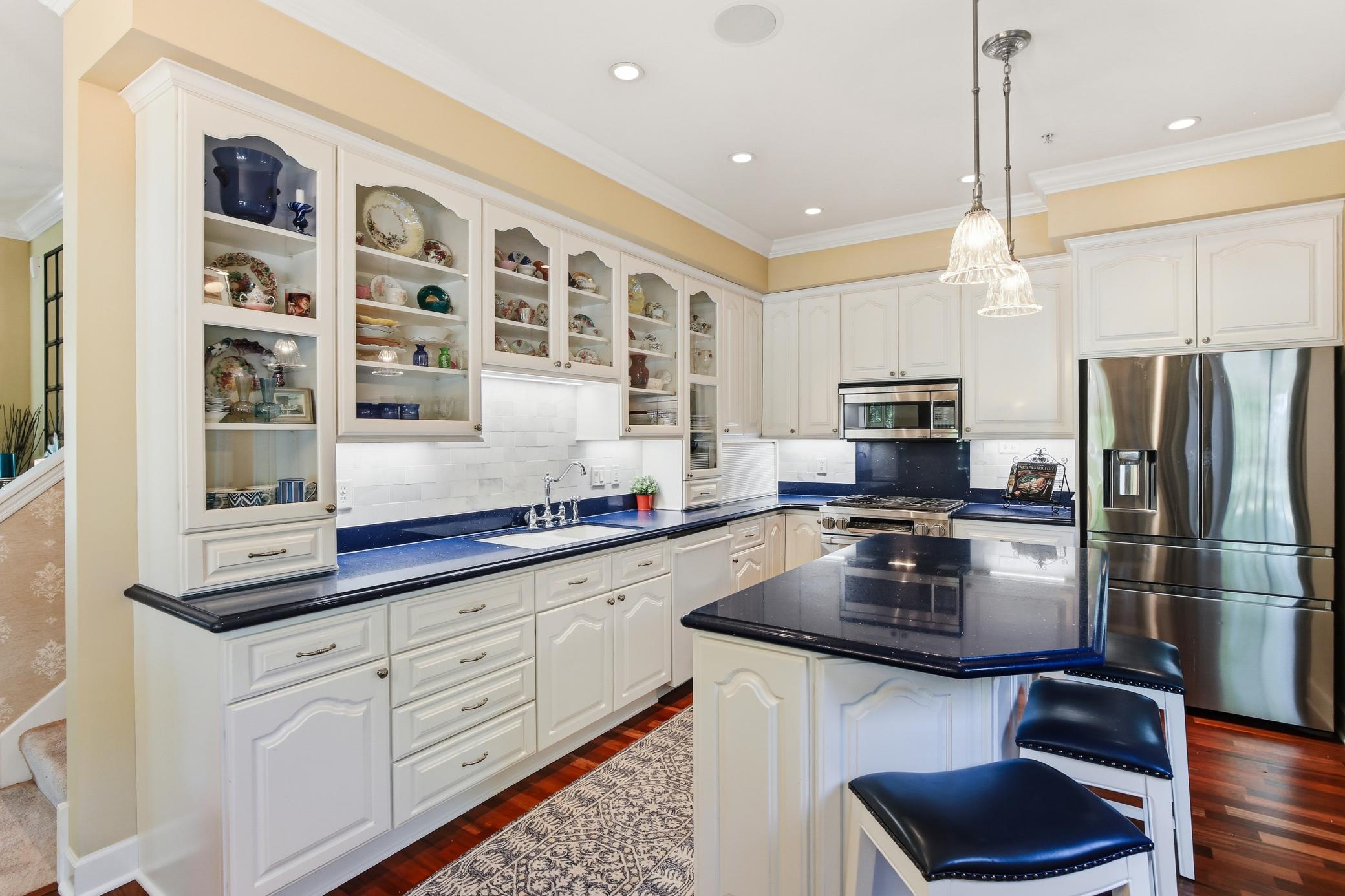 12-print-12250-Lakeview-Dr-N-12.jpg