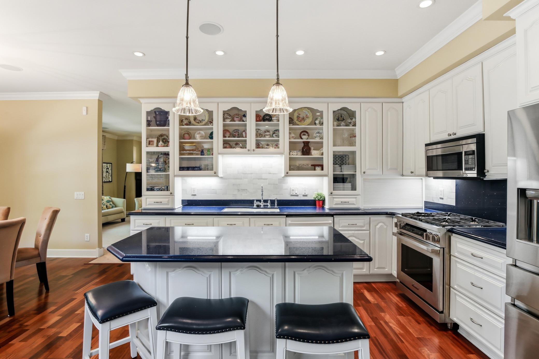 14-print-12250-Lakeview-Dr-N-14.jpg