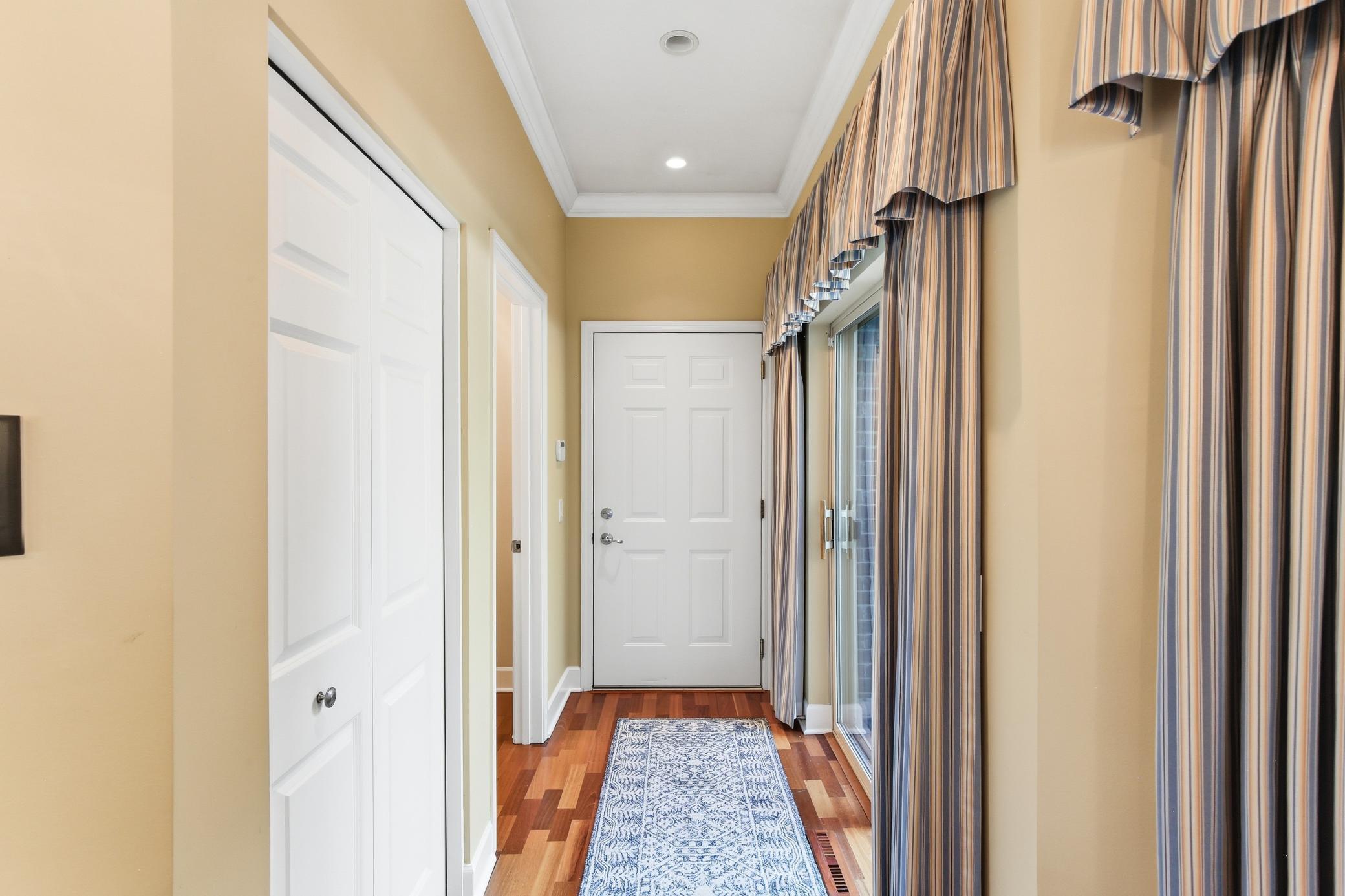 16-print-12250-Lakeview-Dr-N-16.jpg