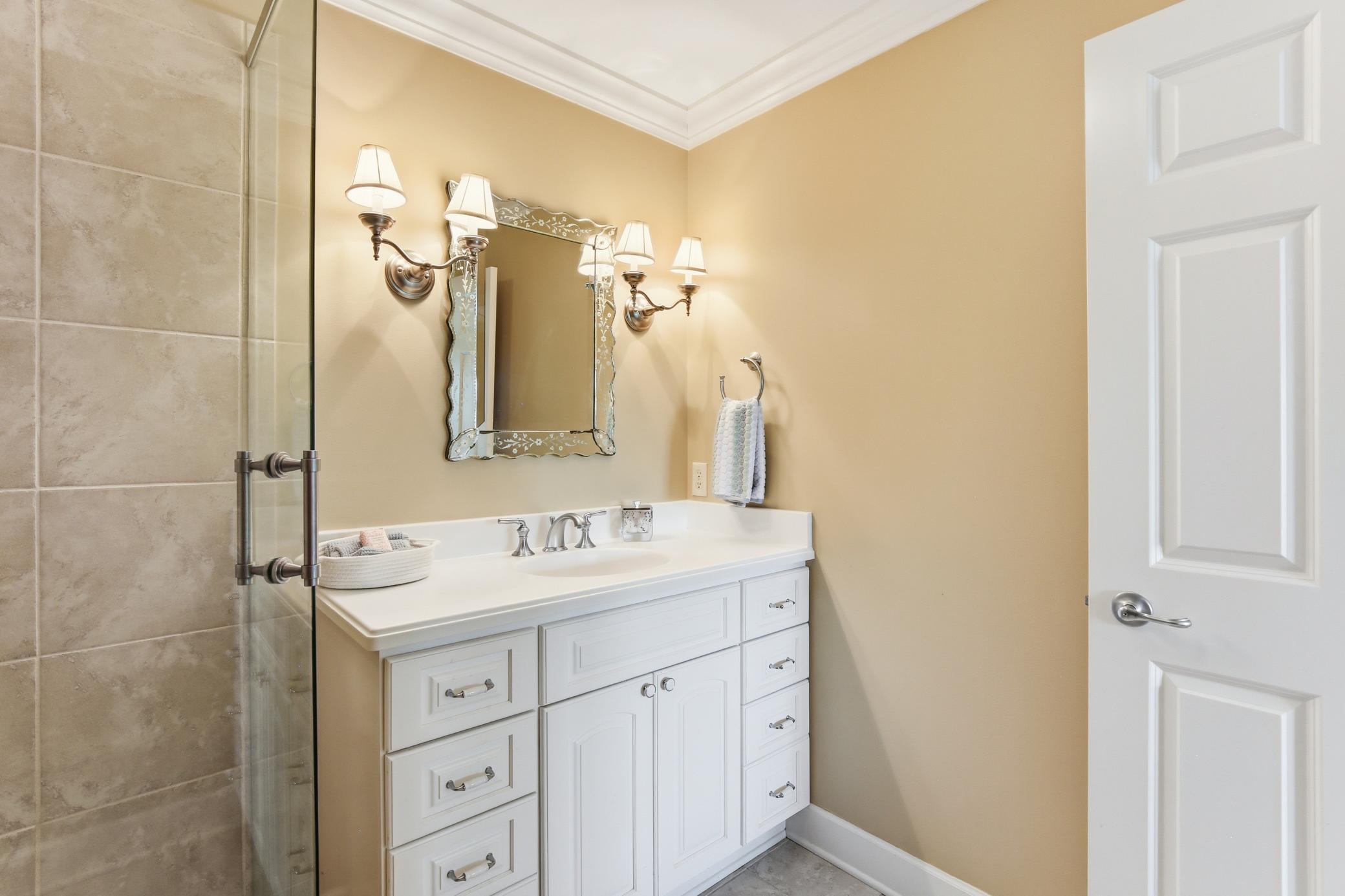 30-print-12250-Lakeview-Dr-N-30.jpg